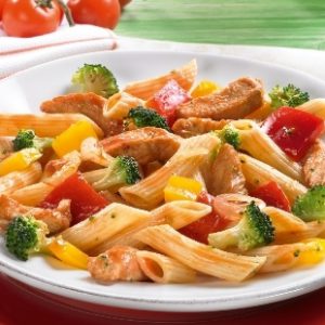 MEDITERRANE PASTAPFANNE mit Gemüse & Huhn